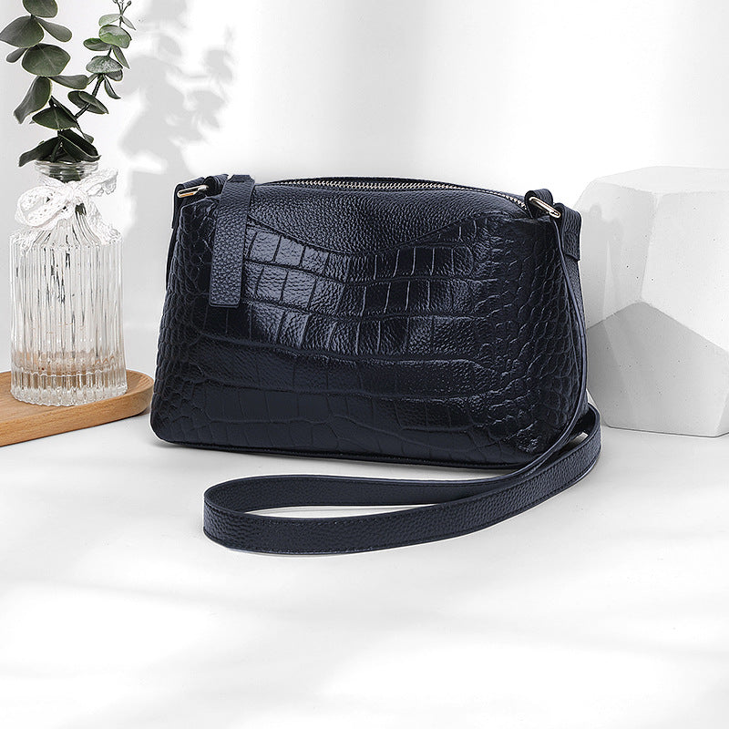 Casual trend leather women's messenger bag 2025 new versatile women's backpack crocodile pattern first layer cowhide shoulder bag