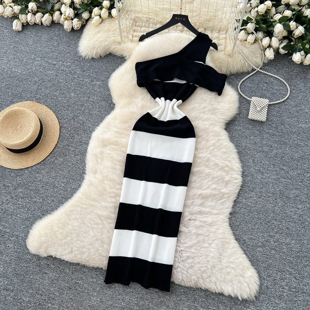 Goddess-style sense of design, slanted shoulders, sleeveless, color-blocked stripesdress, women's pure lusty girl silmknitting long skirt