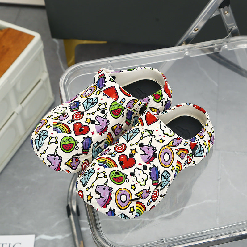 2025 summer new women's clogs - cute cartoon print, closed-toe, chunky sole, girly beach sandals