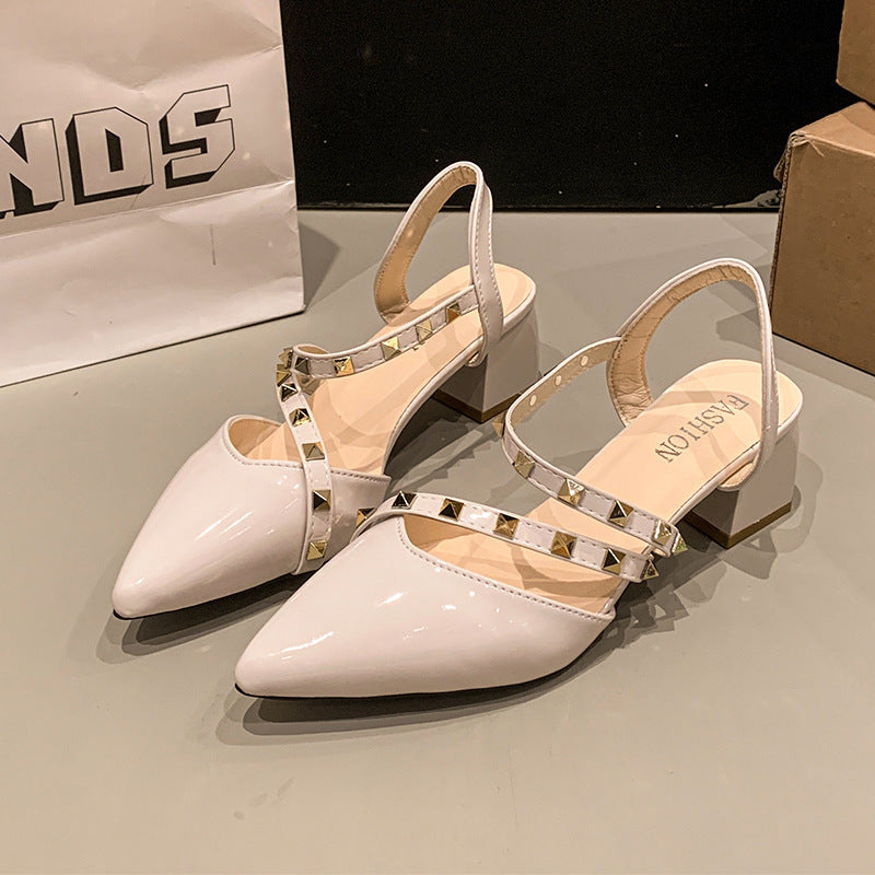 Rivet toe sandals for women with thick heels 2025 spring and summer new arrival studded roman fashion patent leather pointed toe beige wedge sandals