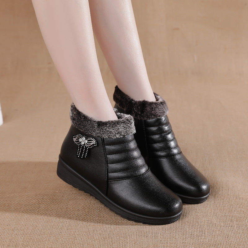 Winter ladieswear shoes middle-aged and elderly cotton shoes plus size heattechplaidfleece-linednon-slipflats soft bottom leather shoes wholesale