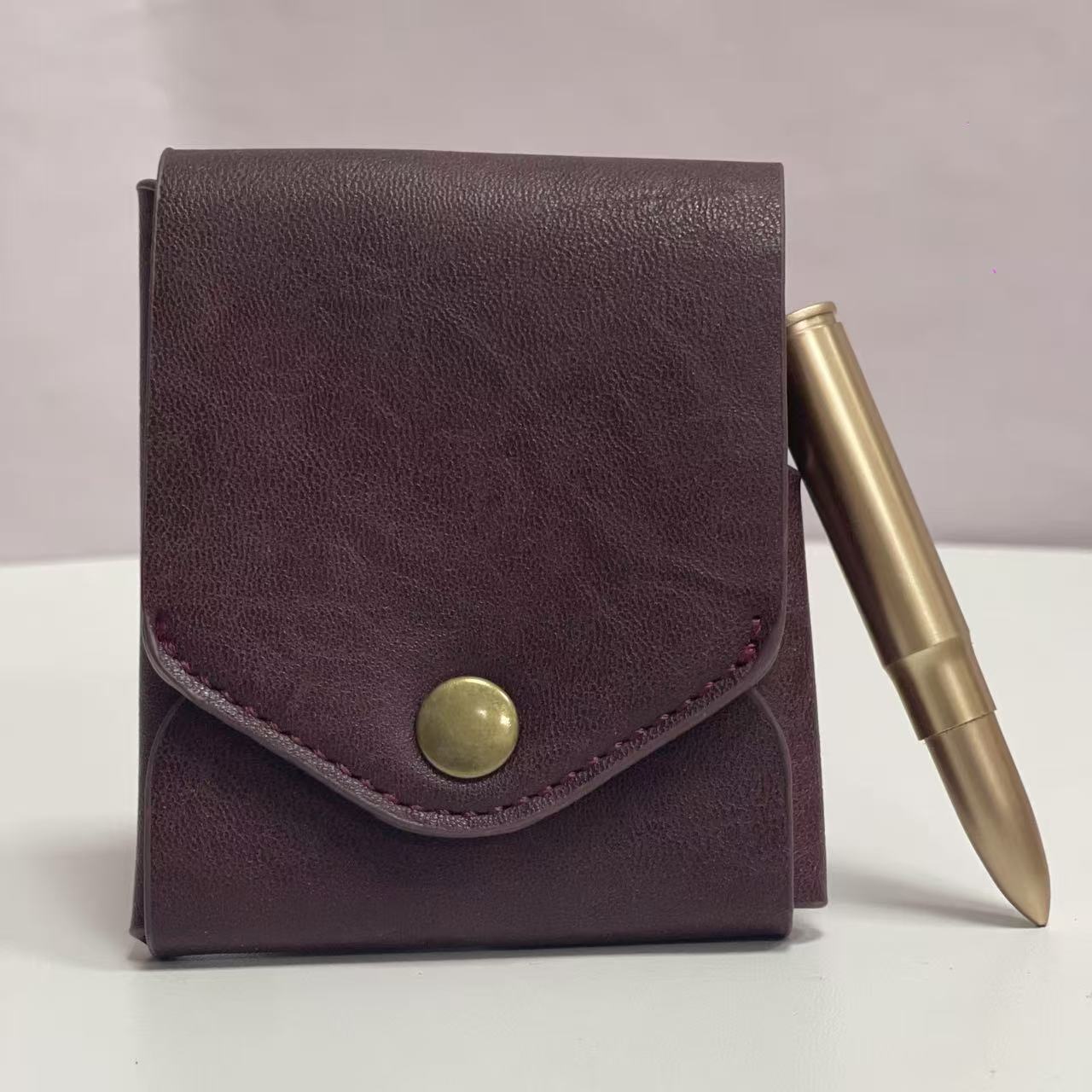 Retro accent men and women can use wallets with bullet pens, multi-functional change storage bags, simple and wear-resistant leather card bags