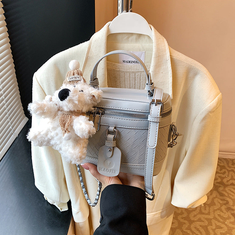 2025 new women's bag Internet celebrity weaving light luxury Internet celebrity box bag texture commuter shoulder bag fashion bag