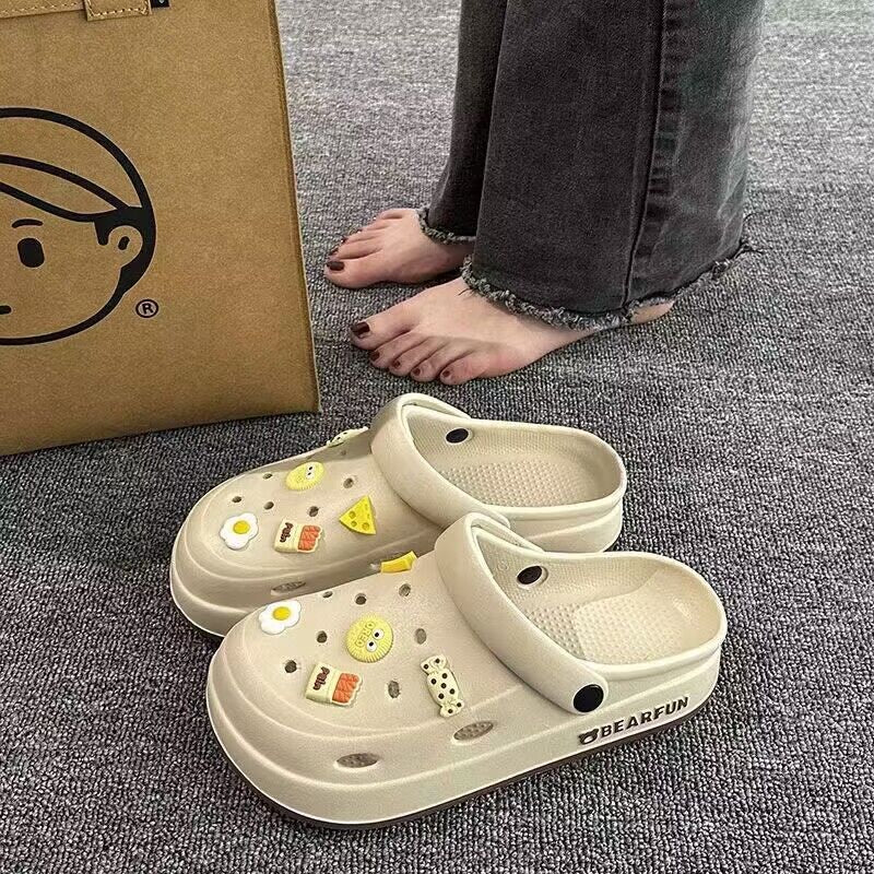 Crocs women's 2024 new arrivalsummeroutwearthick sole stepping on shit feeling seaside beach non-slip toe-cap half-cool slippers