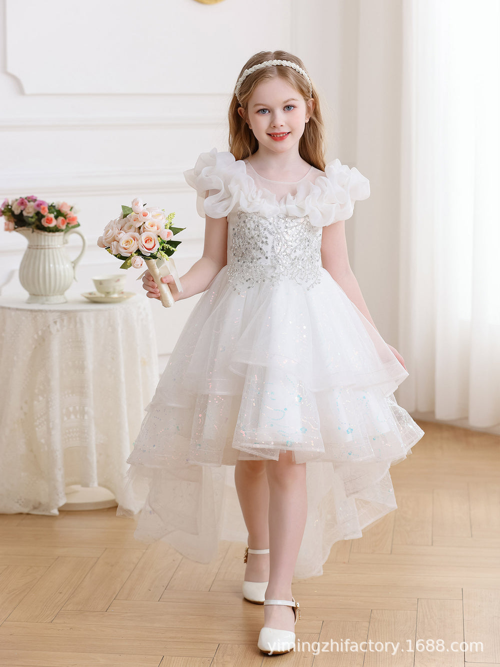 Flower girl wedding dress evening dress tail girl catwalk princess dress fashion little girl birthday tutu cross-border in stock