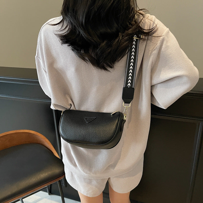 Cross-border niche design bag women's 2025 new summer fashion broadband messenger bag casual popular saddle bag