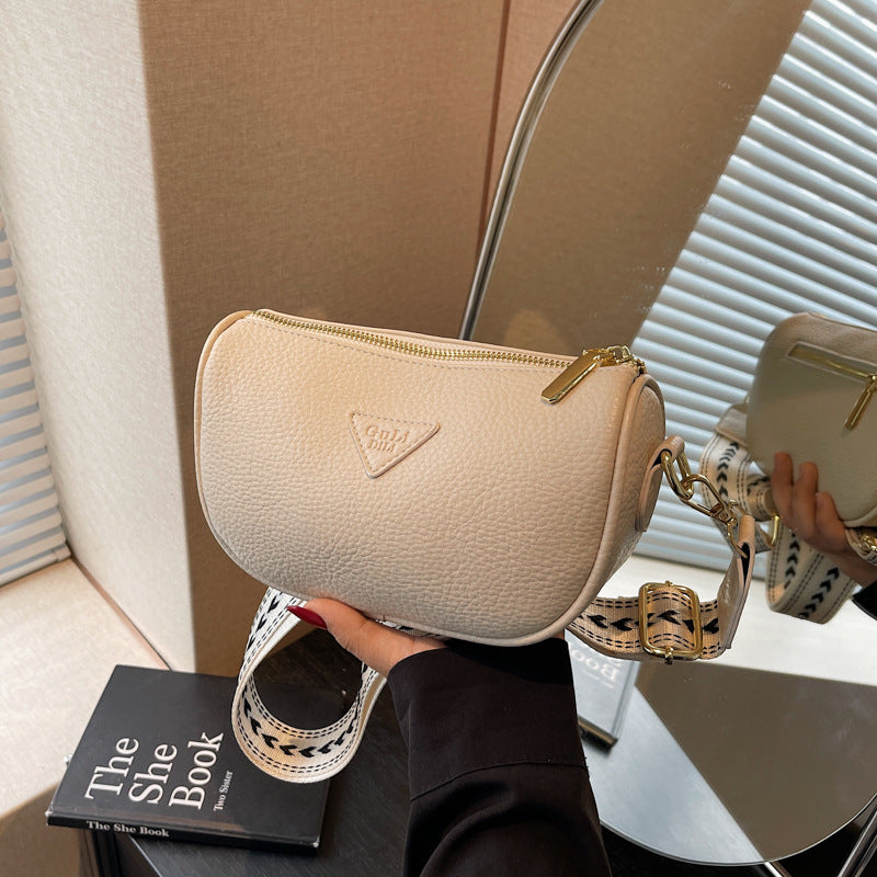 Cross-border niche design bag women's 2025 new summer fashion broadband messenger bag casual popular saddle bag