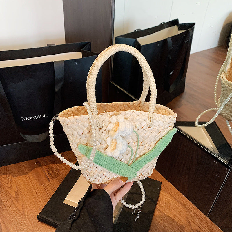Cross-border 2025 summer new handmade crochet woven straw fresh and cute premium portable messenger shoulder bag