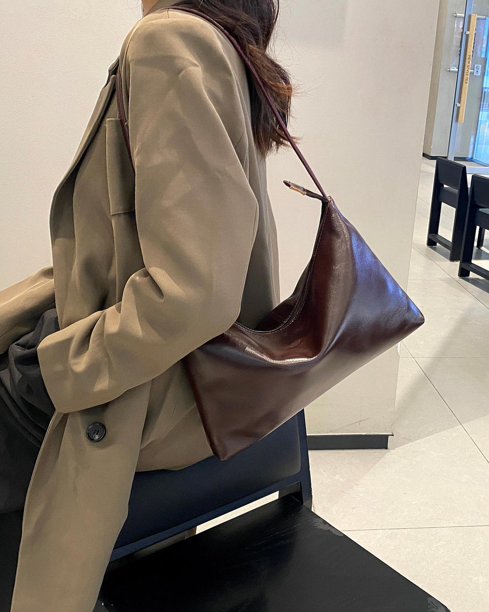 Genuine leather 2025 autumn new arrival large capacity work commute retro tote bag high-end textured shoulder bag for women