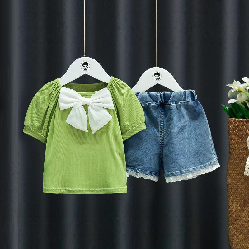 Girls' summer short-sleeve outfit:  new kids' stylish t-shirt and shorts fashionable two-piece trendy children's clothing set