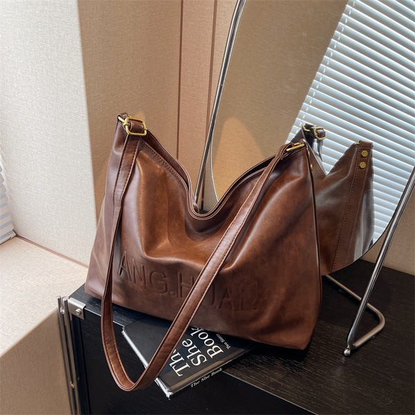 Tote bag women 2025 new large-capacity commuter backpack chain single shoulder messenger bag retro premium backpack