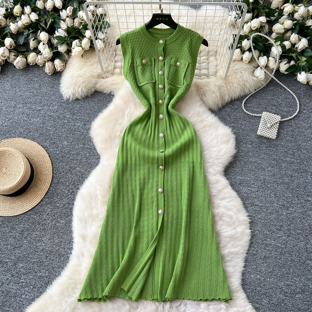 Chanel-inspired, high-end, round-neck, sleeveless, metal-buttoned, slim-fit, figure-flattering knit dress for women, new summer 2025 collection