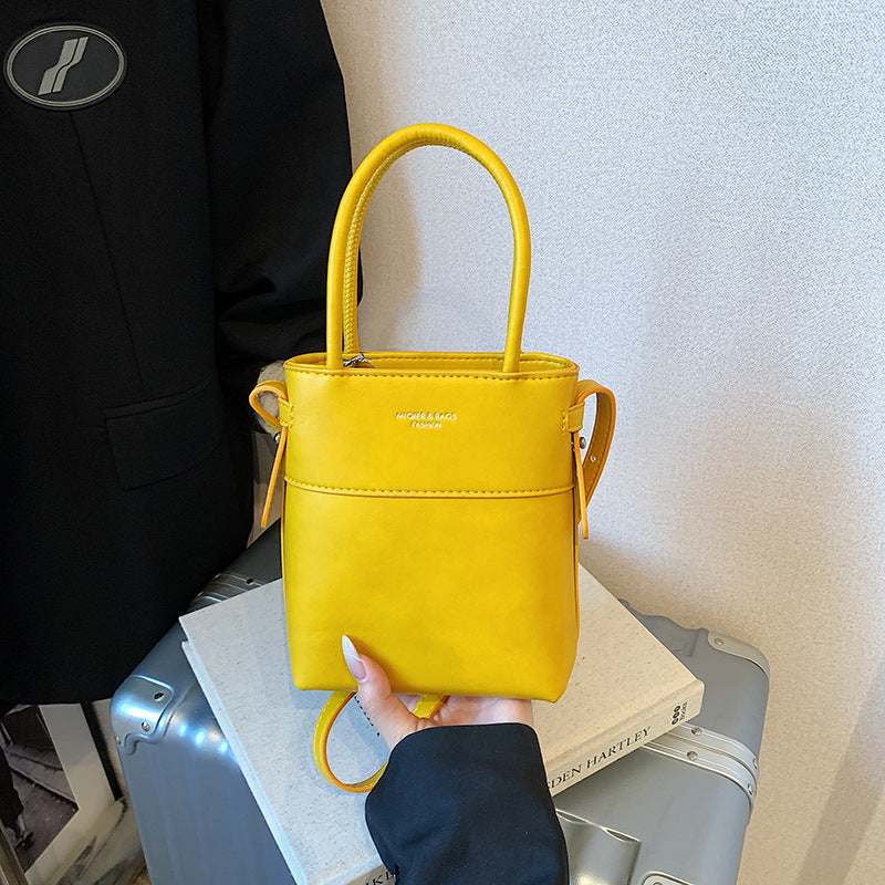 Foreign trade advanced sense niche bag women's summer 2025 new versatile shoulder messenger bag ins popular mobile phone bag