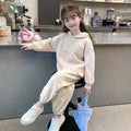 Girls' fall outfit : stylish new autumn collection for kids - trendy activewear tracksuit set for older girls, perfect for spring and autumn