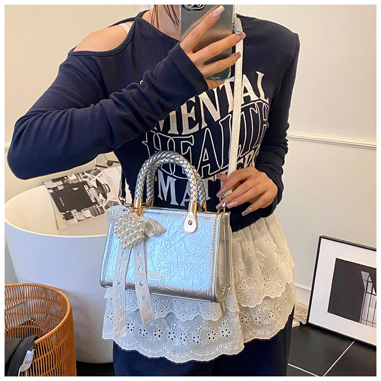 Cross-border super fire small bag women's summer versatile 2025 new fashion simple messenger bag popular portable small square bag