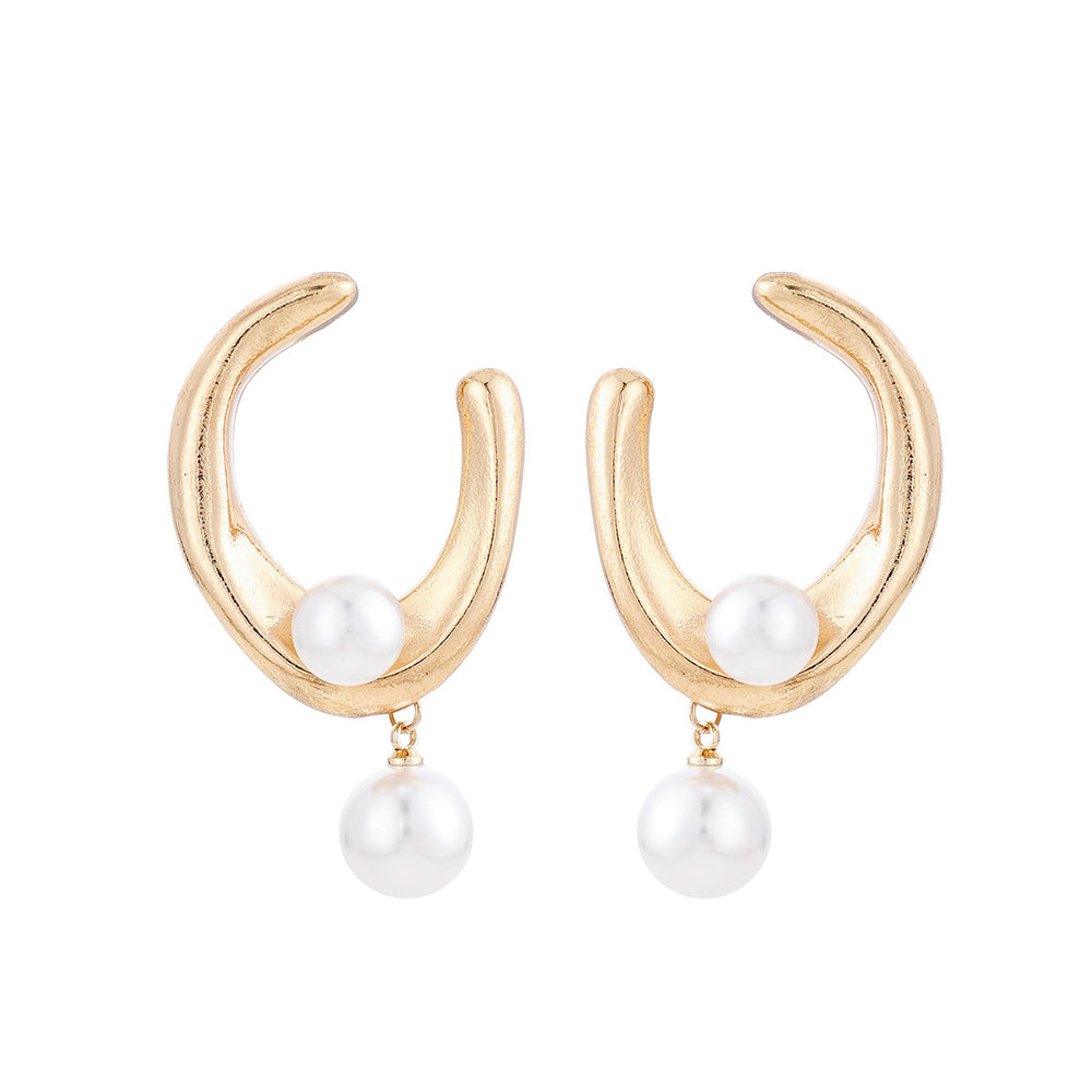 Wholesale pearl stud earrings for women - european and american fashion, statement earrings with a high-end feel, geometric irregular flower and heart earrings for women