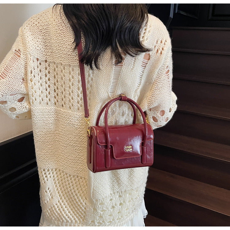 Cross-border high-end retro small bag women's 2025 new spring and summer versatile messenger bag fashionable portable small square bag