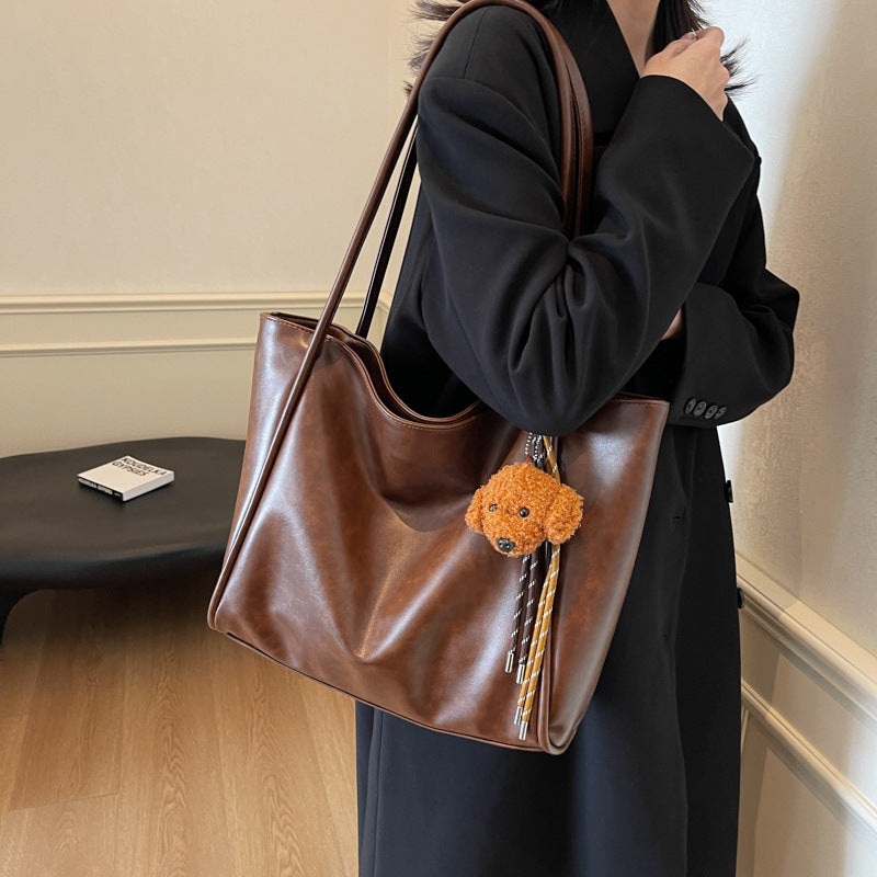 Autumn and winter retro fashion tote bag women's 2025 new commuting large-capacity shoulder bag high-end underarm bag