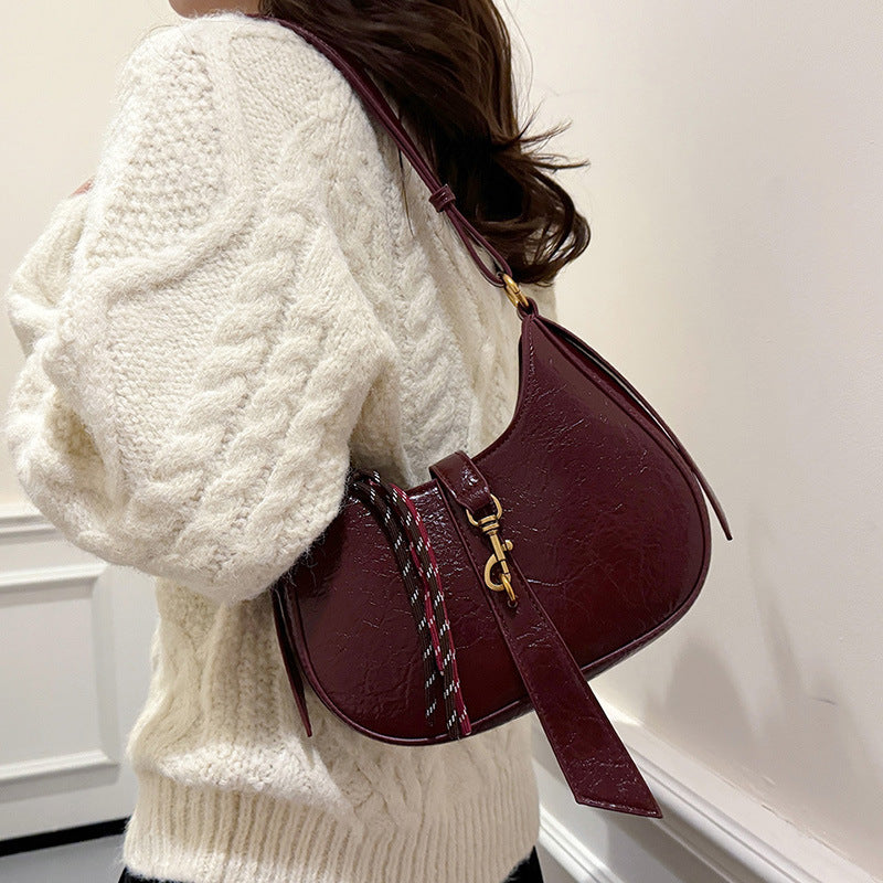 Retro soft leather crescent bag women's 2025 new women's bag texture commuter bag foreign style shoulder messenger bag  bag