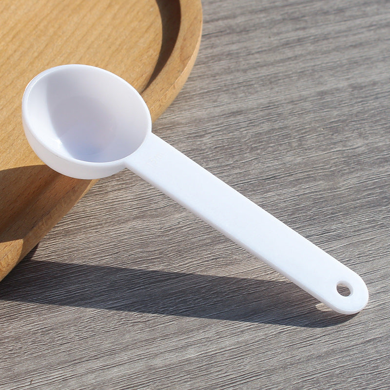 15ml plastic measuring spoon measuring spoon facial mask spoon feed fertilizer laundry detergent powder spoon filled with water 15g
