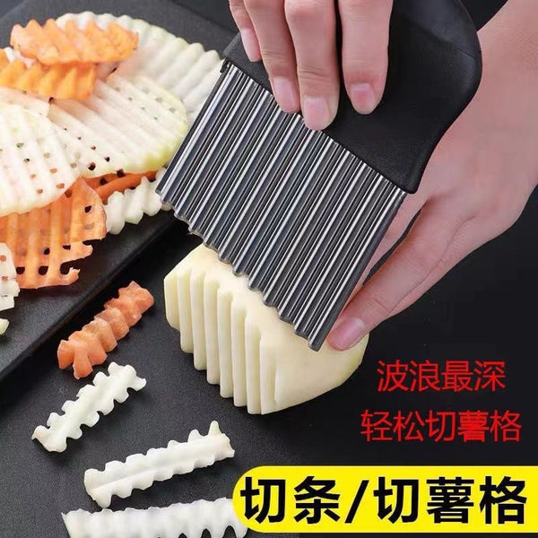 Thickened black handle stainless steel wave knife to cut potatoes, corrugated wolf teeth, fancy shredder, French fries cutter, household