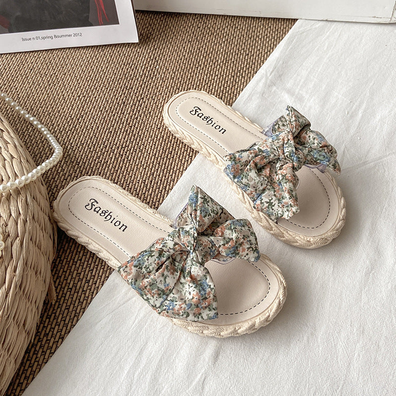 Women's summer slippers - new 2024 collection: versatile, fairy-tale style, sweet bow detail, flat sandals for beach & poolside