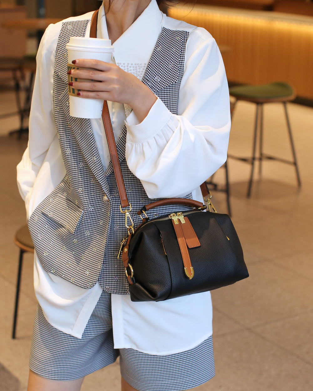 Genuine leather women's bag classy sense 2025best sellingfashionretro shoulder bag togo first layer cowhide satchel crossbody bag
