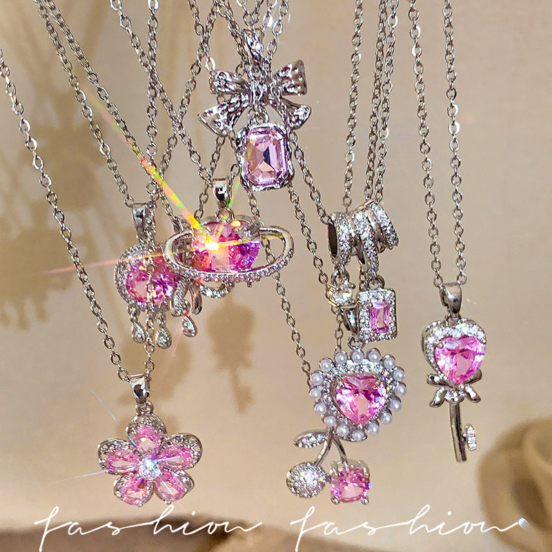 Early spring retro sparkling diamond sugar cube titanium steel necklace women's light luxury niche clavicle chain daily matching accessories wholesale