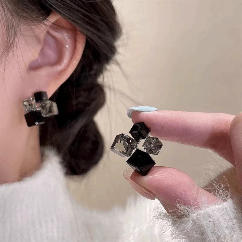 Tiktok viral: ultra-sparkling zircon earrings - women's luxury, unique, high-end hoop earrings. chic, sweet & edgy, influencer-approved, exquisite clip-on earrings