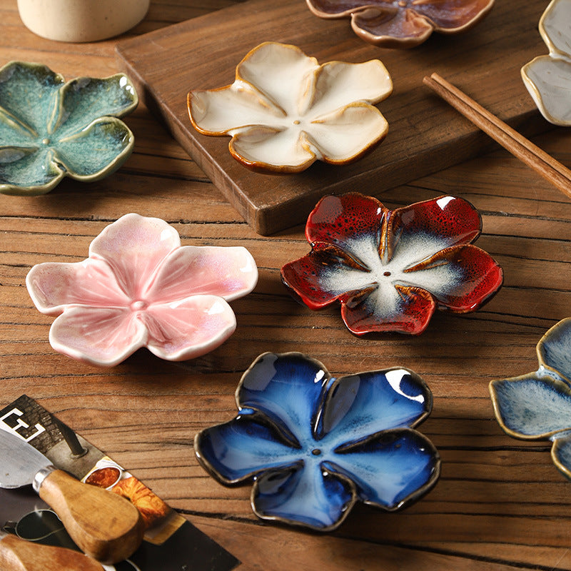 Retro japanese ceramic dish flower shape small dish creative dish dipping dish side dish multi-color kiln dish