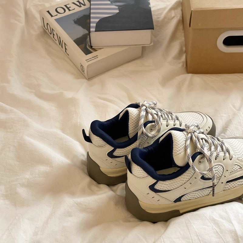 Designer niche sneakers for women, 2026 summer collection. high-end, trendy, versatile, and chic student shoes. chunky platform white sneakers
