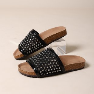 summer new arrival: plus-size chunky sole slides for women (sizes 36-42). wholesale available. dropshipping to  &