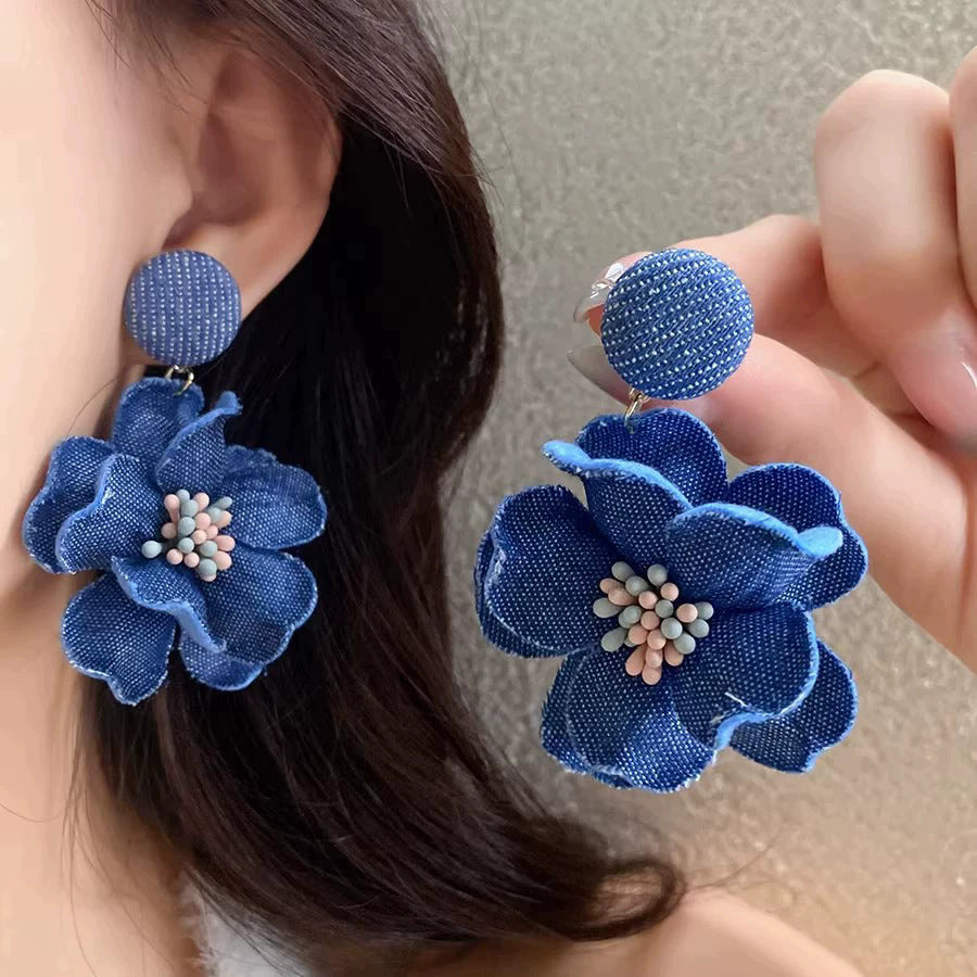 Spring break style white floral earrings - unique dopamine studs, niche design, versatile earrings