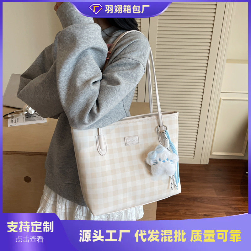 Cross-border 2025 New Fashion Versatile Shoulder Bag Premium Niche Design Casual Simple Large Capacity Tote Bag