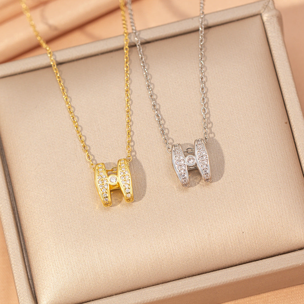 [titanium steel] japanese and korean cross-border popular fashion letter h necklace for women, high-end, accessible luxury, niche clavicle chain jewelry