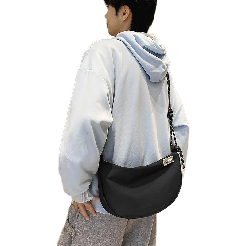 Fashion new trendy brand messenger bag women's casual versatile shoulder bag student sports dumpling bag large-capacity commuter bag