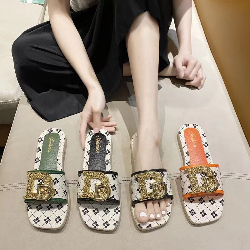 2025 summer new arrival: trendy retro women's sandals & slippers - versatile casual flat slides with buckle detail