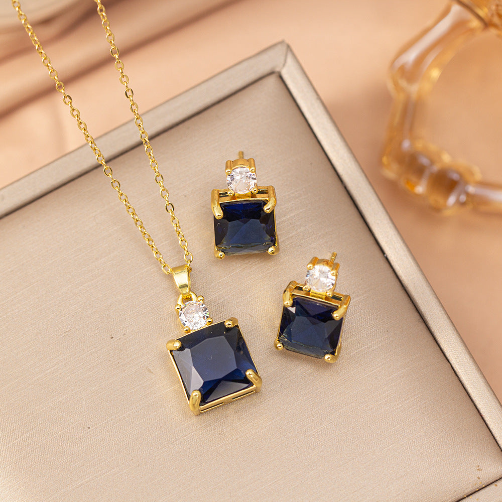 【titanium steel】cross-border hot seller: minimalist square necklace for women - niche, lightweight luxury, versatile, elegant clavicle chain jewelry