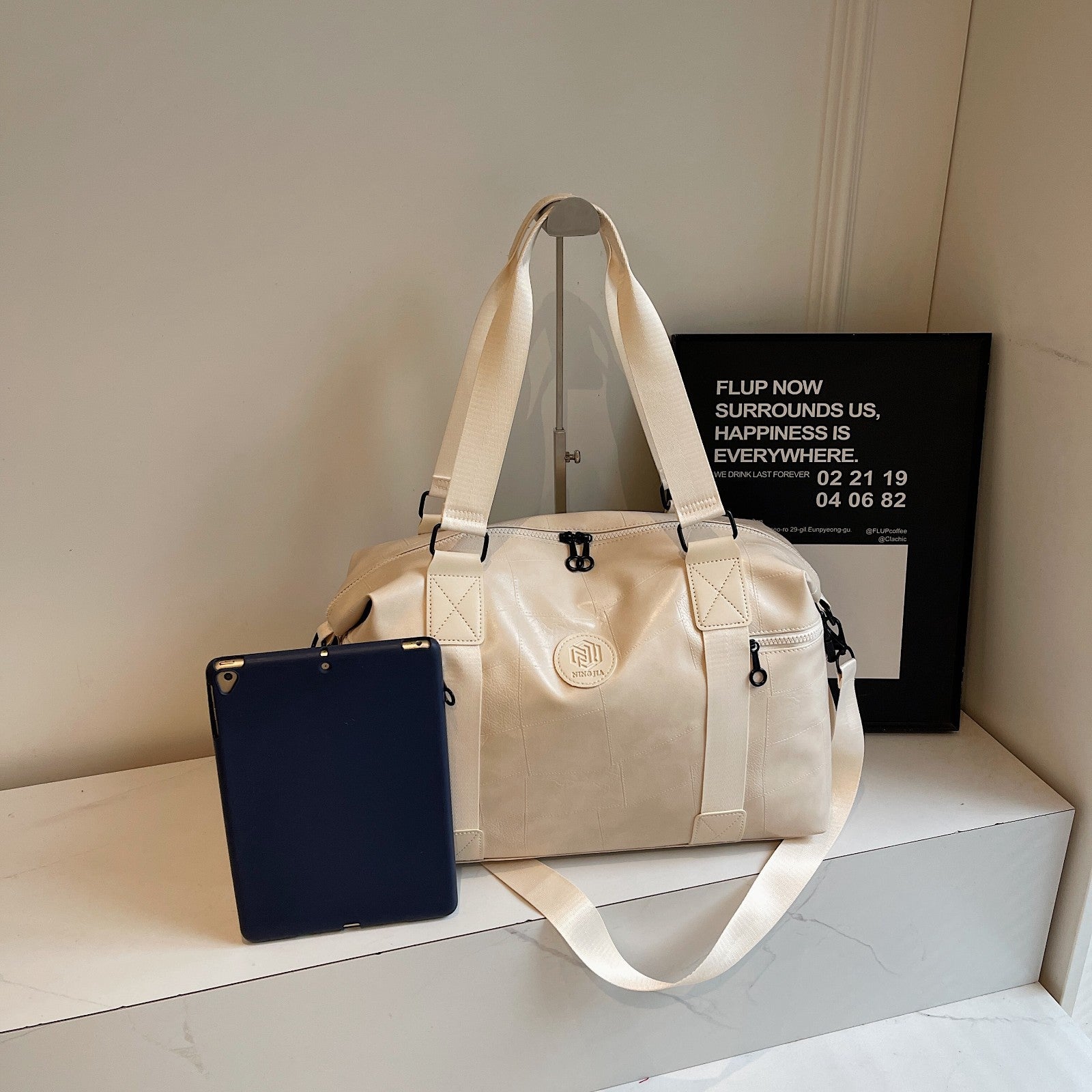 New soft leather texture travel bag large capacity lightweight portable duffel bag dry and wet separation fashionable yoga fitness bag