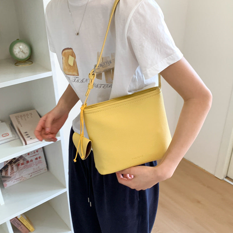 Fashion mobile phone bag women's bag 2025 Korean version niche ins versatile cute Korean version messenger bag multi-color shoulder bag