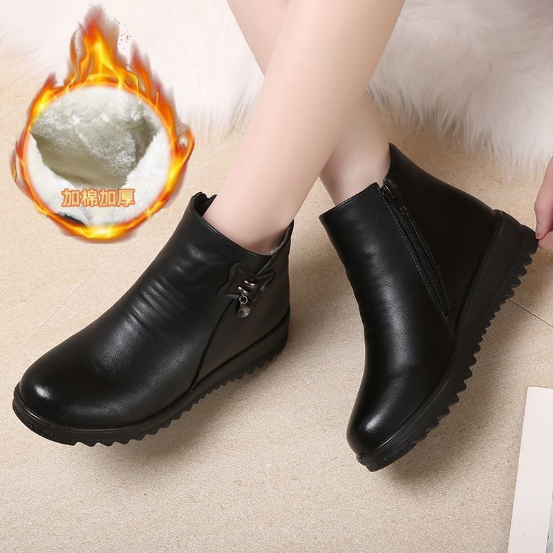 Ladieswear shoes winterfleece-lined soft leather cotton shoes women's heattechnon-slipflats middle-aged leather shoes soft bottom middle-aged and elderly short boots