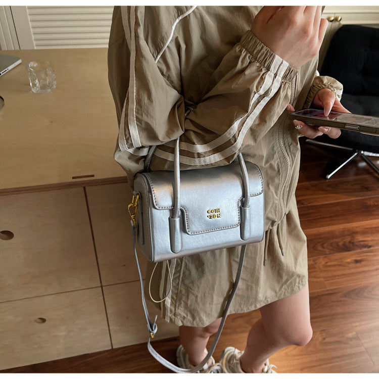 Cross-border high-end retro small bag women's 2025 new spring and summer versatile messenger bag fashionable portable small square bag
