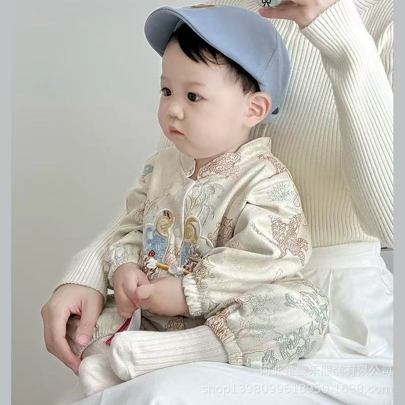 Autumn baby new chinoiserie one-piece newborn baby clothes spring autum outing full moon 100 days one year old haya trendy