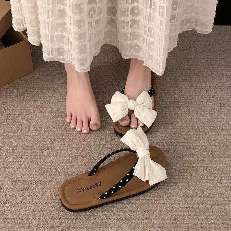 Cartoon cute outerwear flip flops women's summer internet celebrity ins best selling soft beach non-slip women's flip flops
