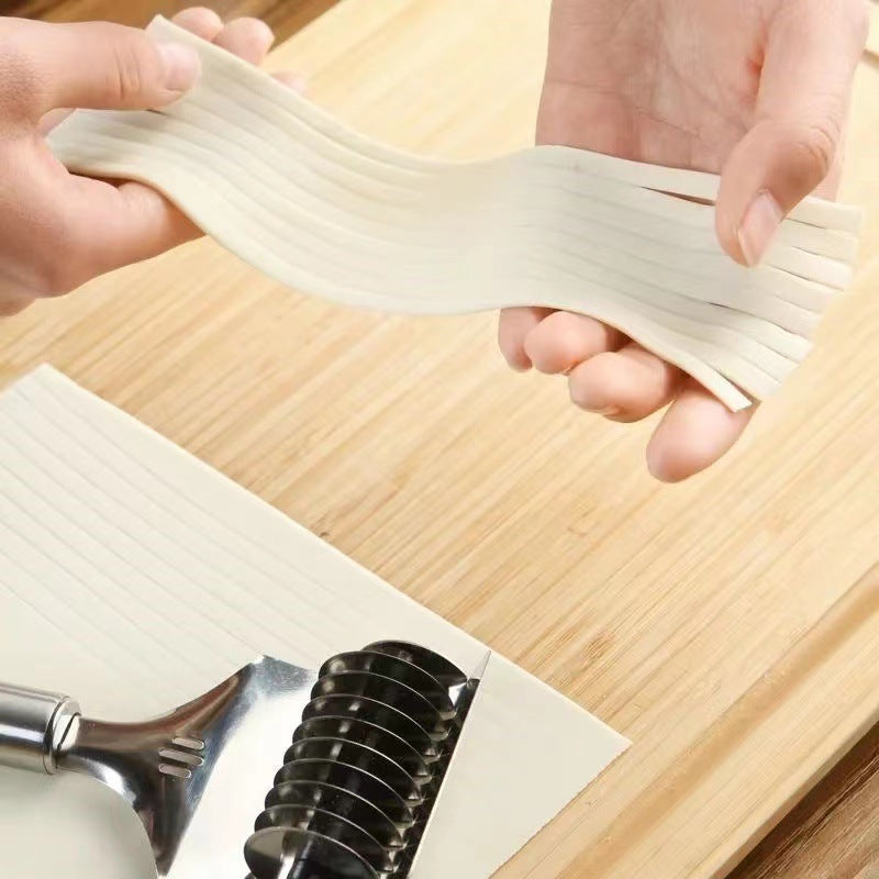 Stainless steel manual noodle cutter for home noodle cutter meat sandwich slicer thousand layer cake special knife noodle cutter