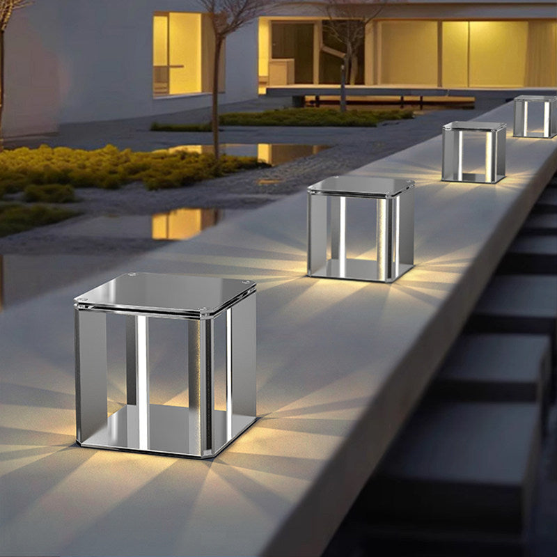 Outdoor solar post cap lights for villa courtyards, waterproof wall mount lights, garden fence lights, landscape pillar lights