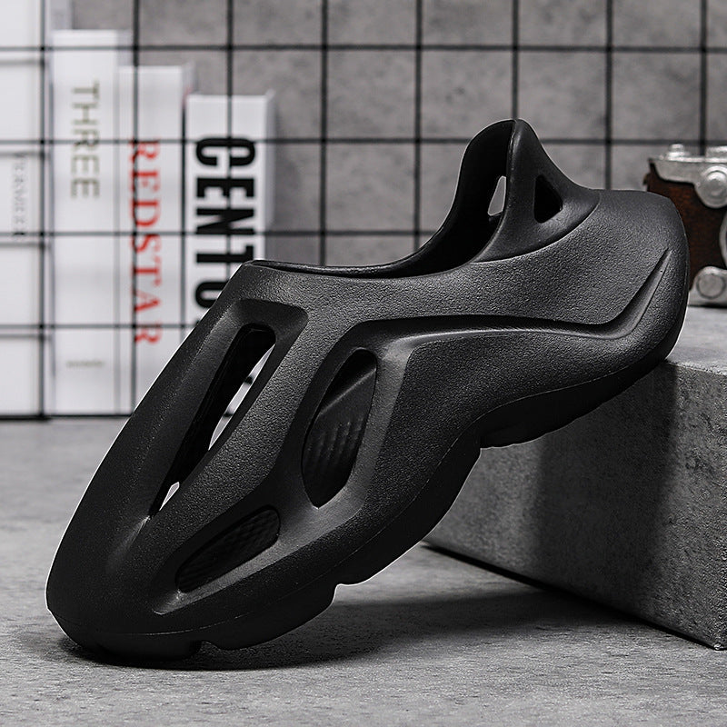 Foreign trade men's hole shoes summer 2024 new stepping on shit couple beach shoes Internet celebrity soft-soled bag head sandals