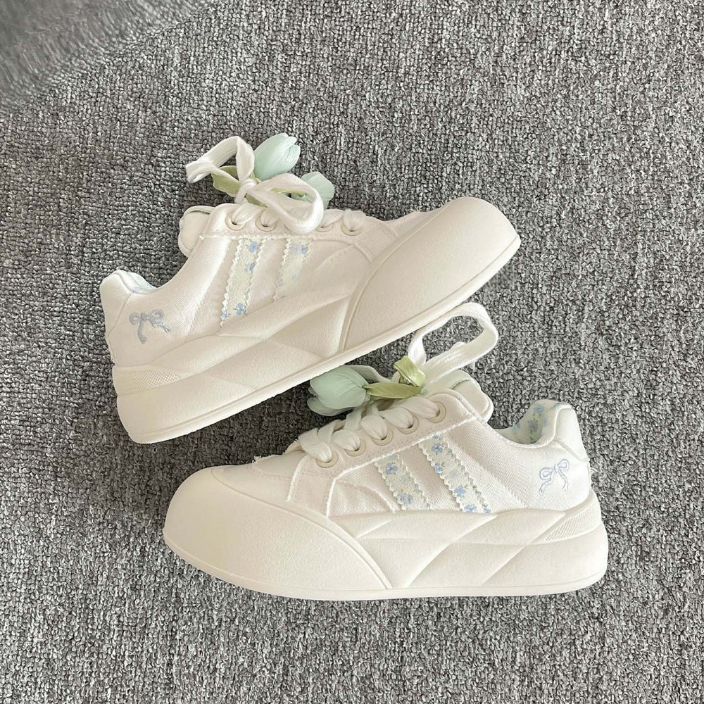 Trending spring/autumn casual sneakers for women - 2026 new thick-soled white shoes, versatile bread shoes perfect for pairing with skirts
