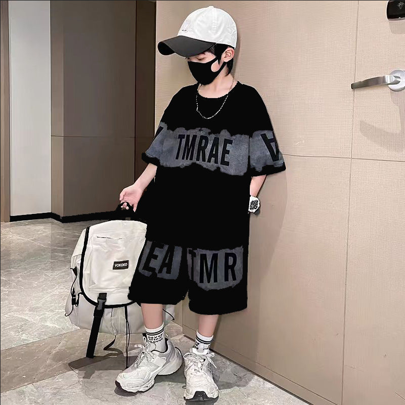 Boys' summer outfit set : new short-sleeve sporty style for mid-to-large children - trendy, stylish, and cool for summer
