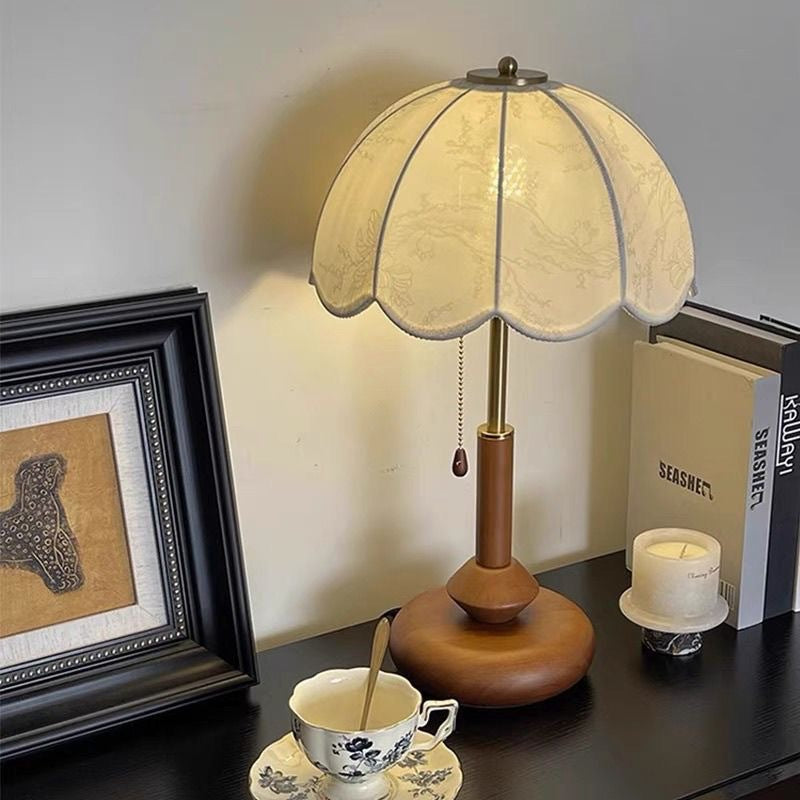 Mushroom table lamp bedroom bedside lamp retro bauhaus old shanghai study decoration ornaments atmosphere lamp solid wood lamp